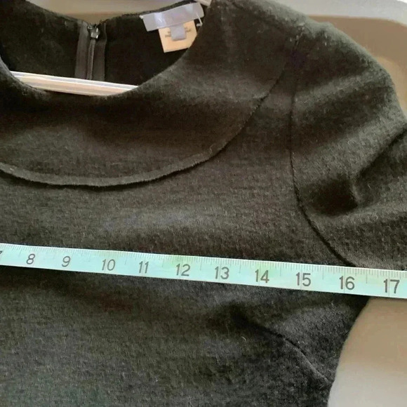 Vera Wang 100% wool cocktail partydress with a band of sequins around the bottom - Picture 11 of 12